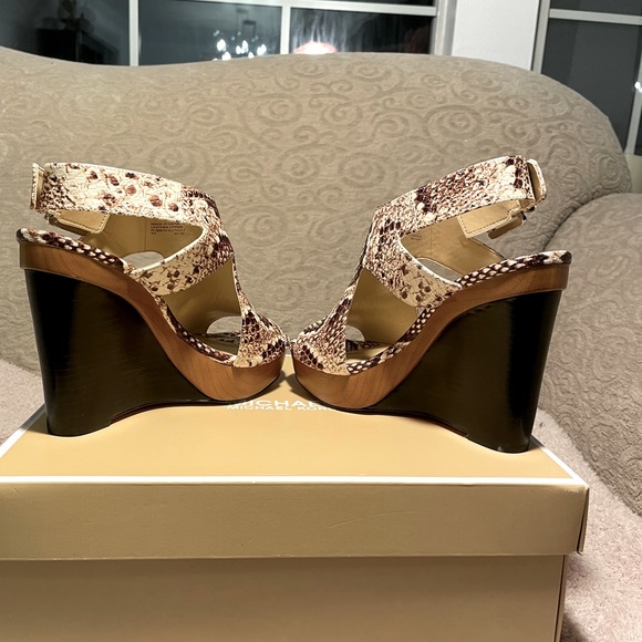 Michael Kors Josephine Wedge - Snakeskin - Picture 4 of 5